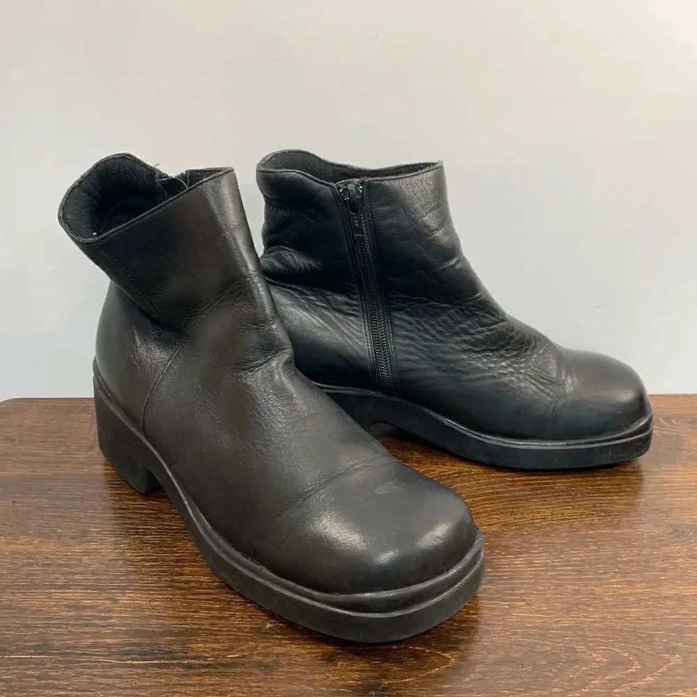 BP Side Zip Round Toe Ankle Leather Black Boots Mid 2'' Heel Size 10M